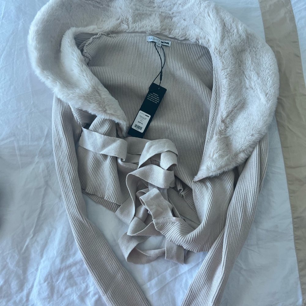 Cozy Cream Faux-Fur Trim Wrap Crop Top - Women - Picture 3 of 3